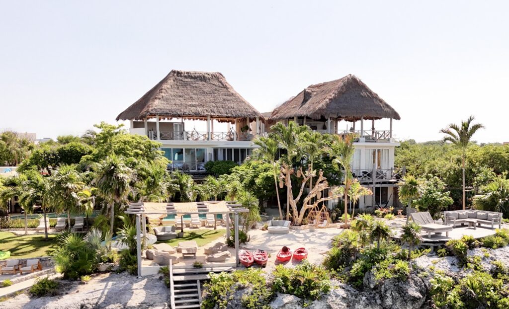 Casa Coco / Carousel