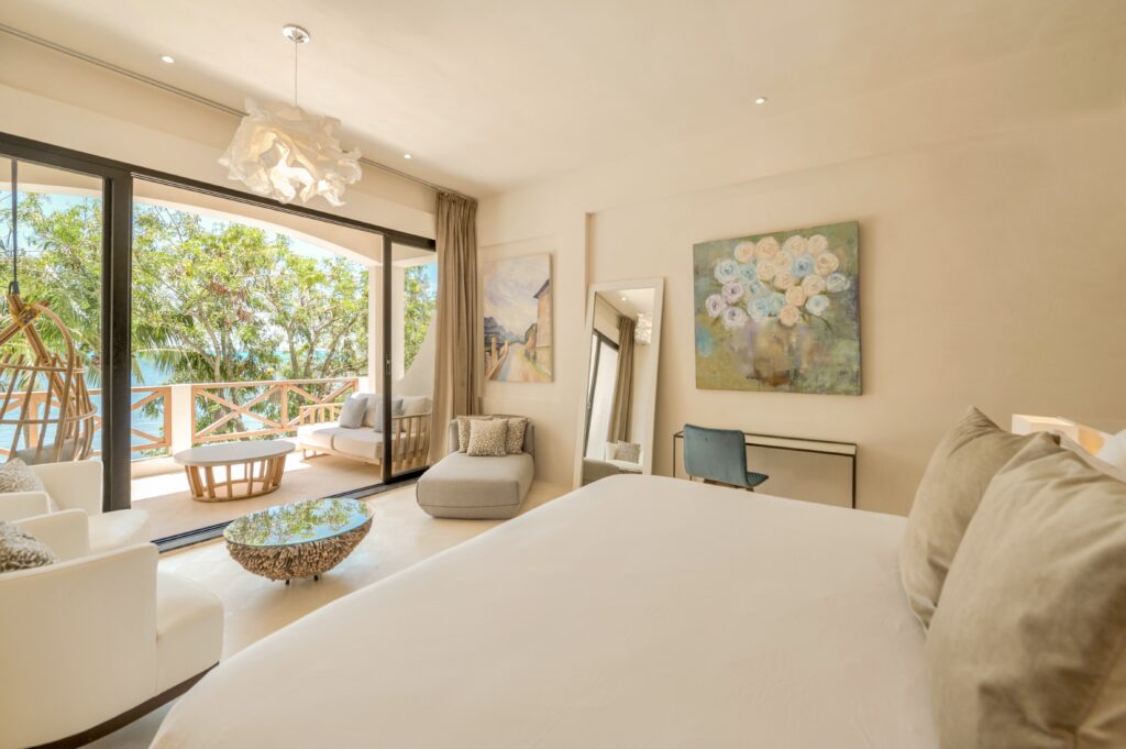 Casa Lola / Carousel