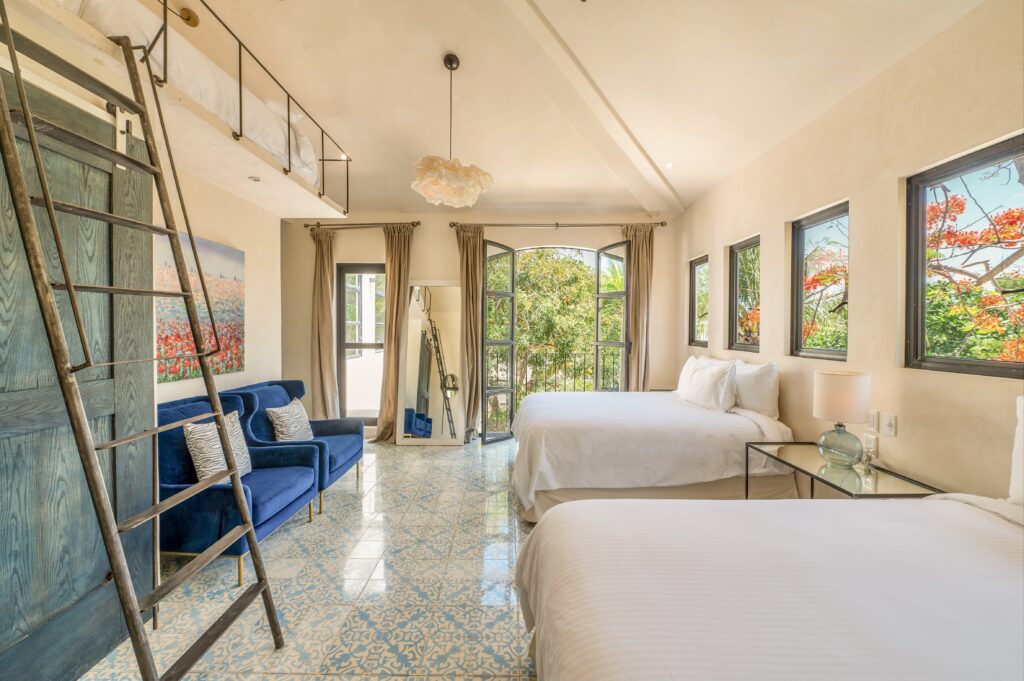 Casa Lola / Suites
